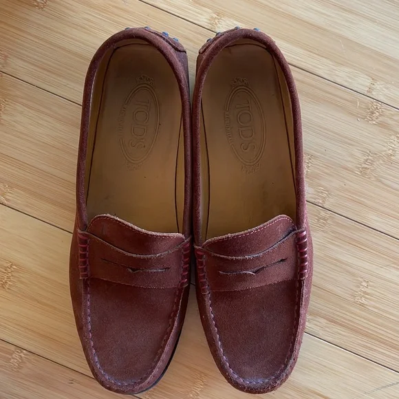 Tod’s Brick Red Driving Loafers, 9 - Picture 3 of 7